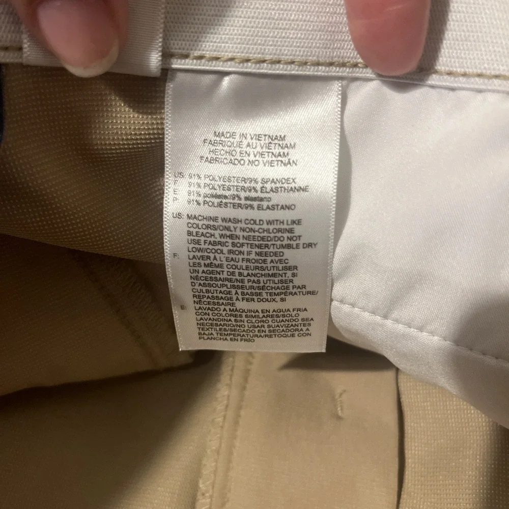 reebok favorite golf shorts men's 46 beige pleated 8.5